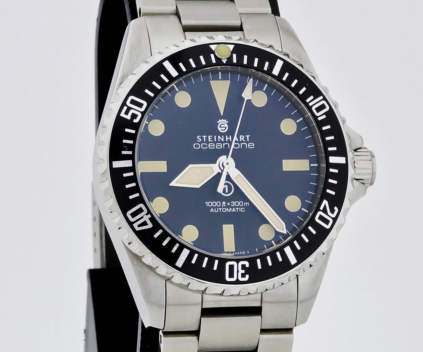 Steinhart Ocean One 300m automatic Diver's watch 39mm Stainless Steel watch