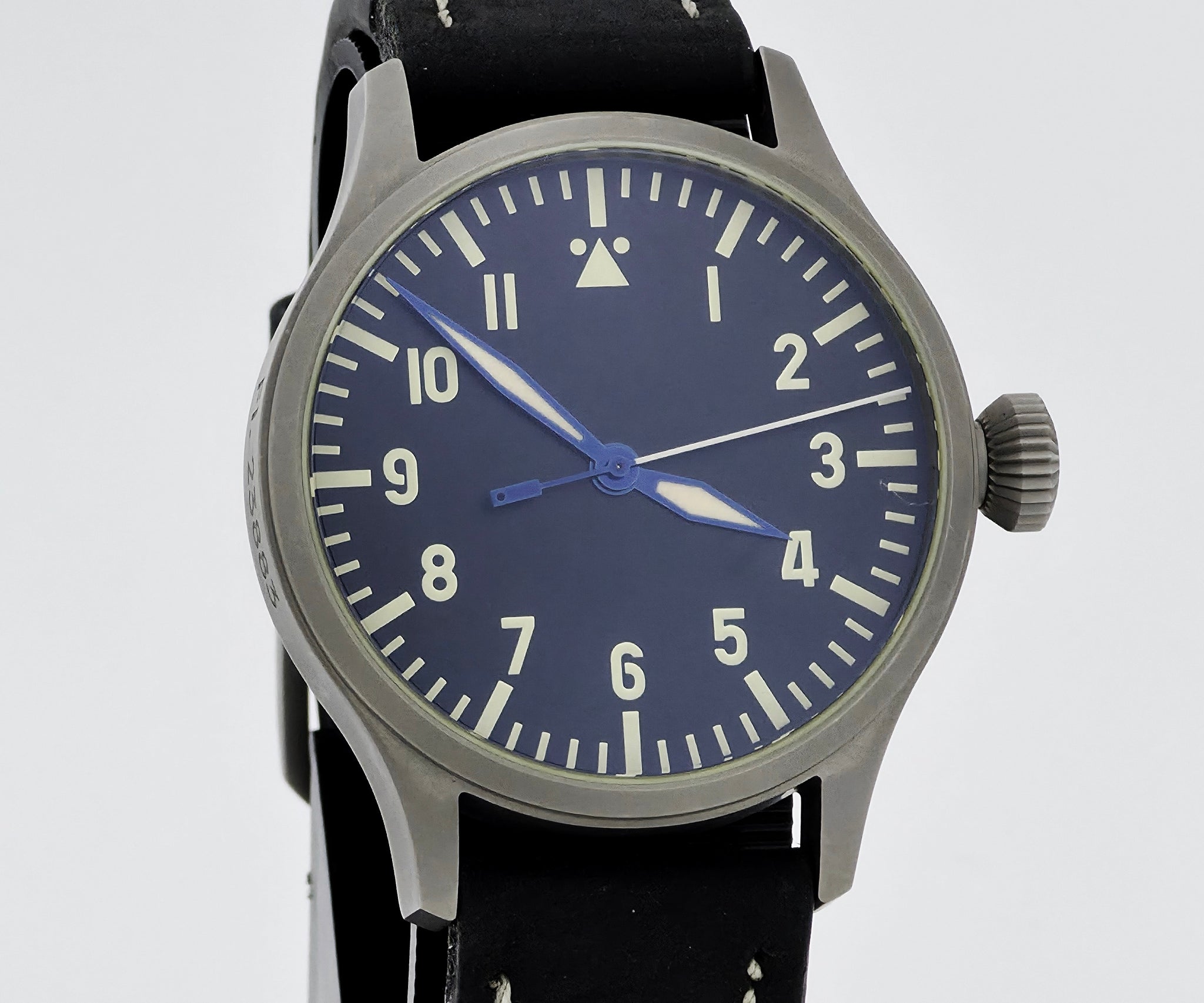 STEINHART Nav.B-Uhr Automatic 44 titanium pilot’s watch FL.23883