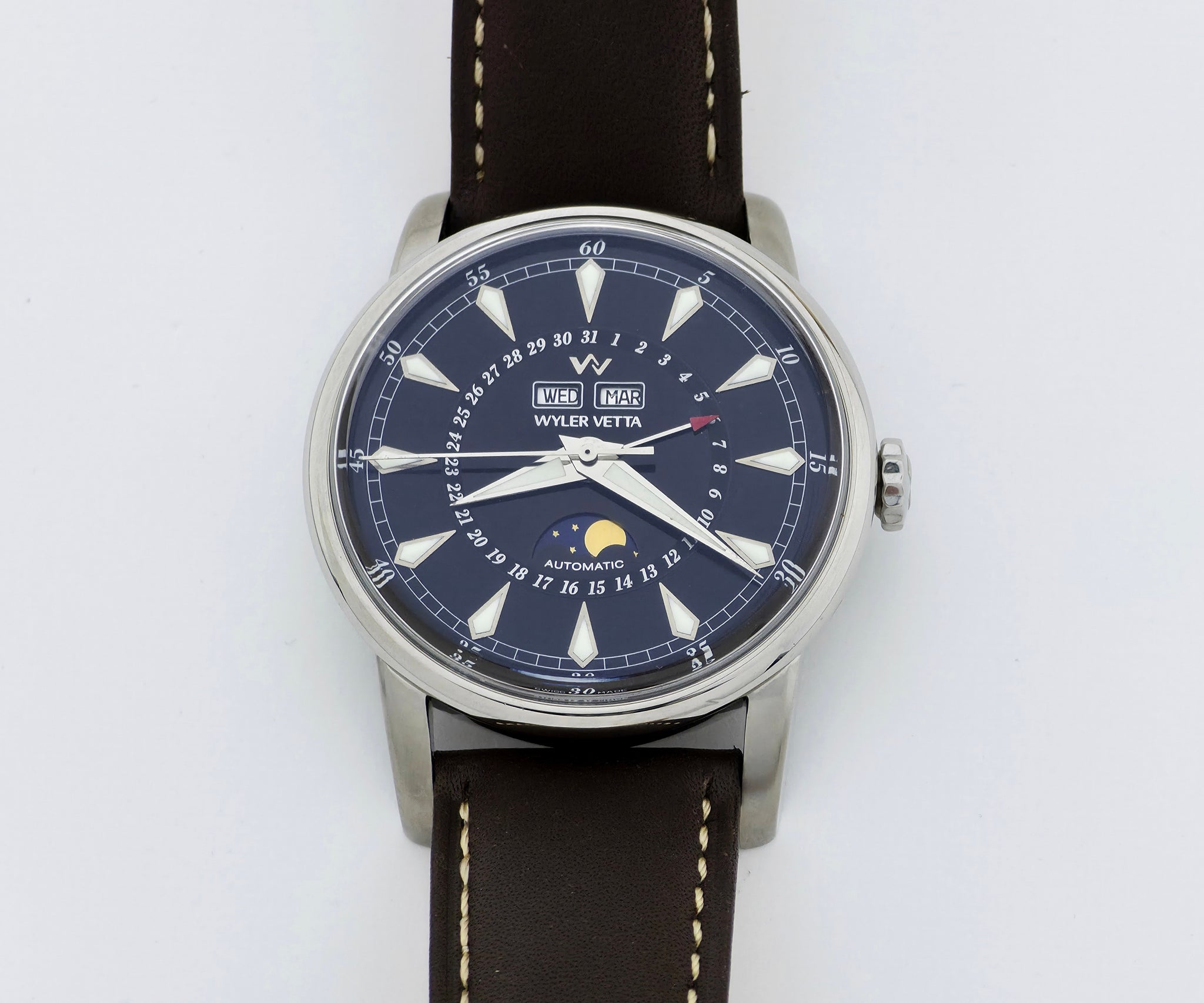 Wyler Vetta beaux arts Moon phase full calendar 39mm Steel Men's watch  WV 0056 EE