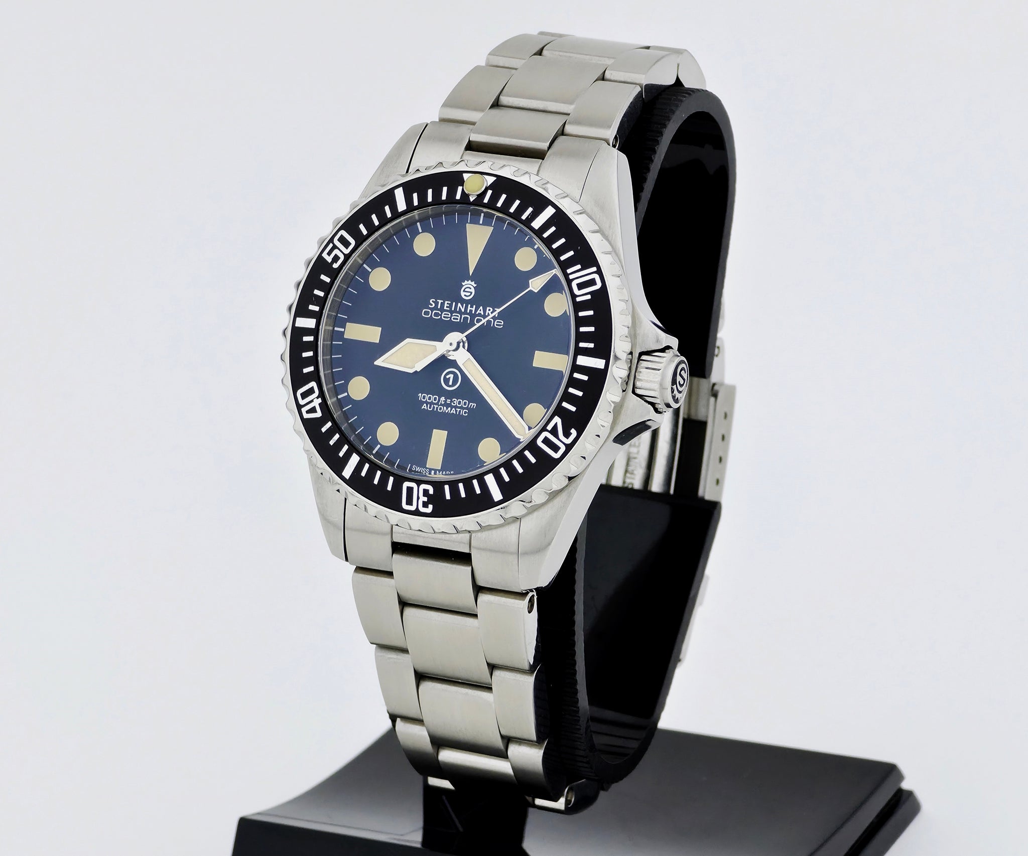 Steinhart Ocean One 300m automatic Diver's watch 39mm Stainless Steel watch