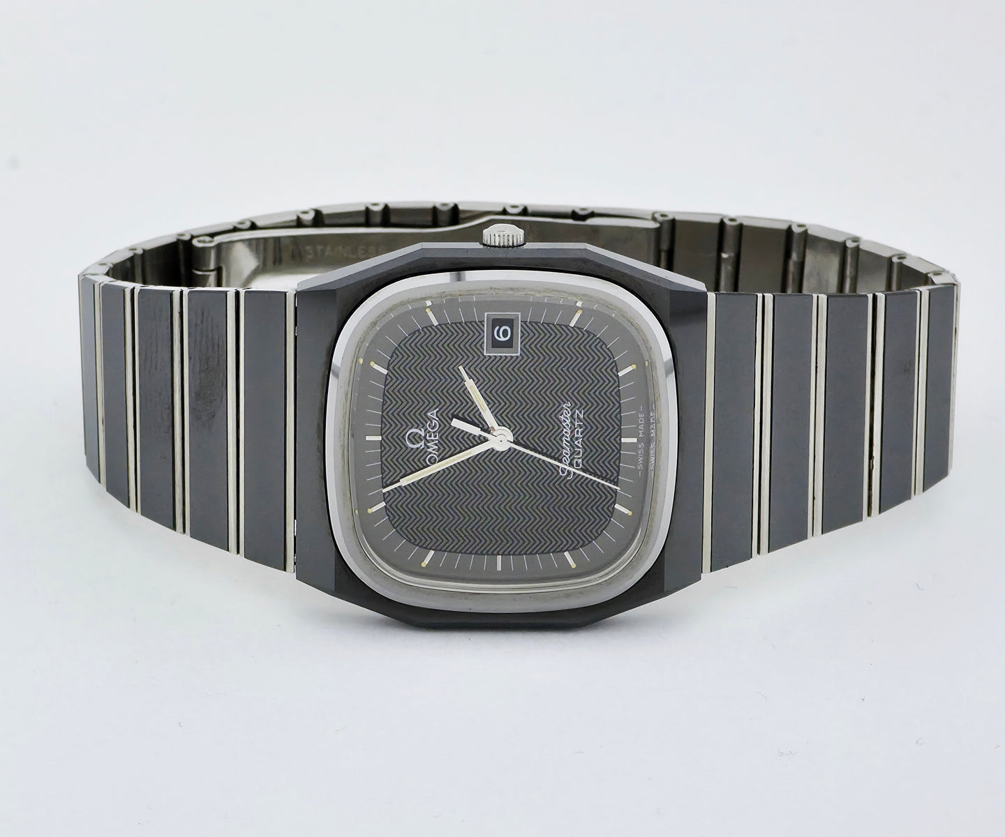 Omega Seamaster Cermet "Black Tulip" Quartz Men's watch Ref: 396.0945