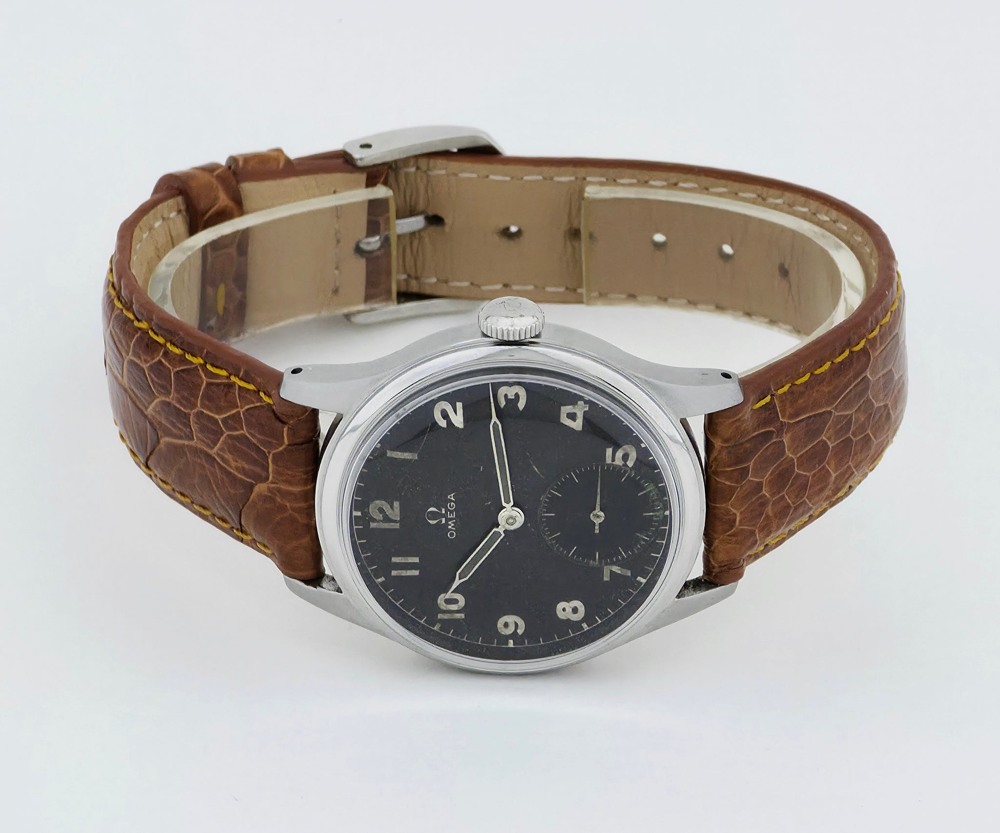 1944 Omega Suveran mechanical Cal. 30T2 Stainless steel case 35mm Ref: 2400-3
