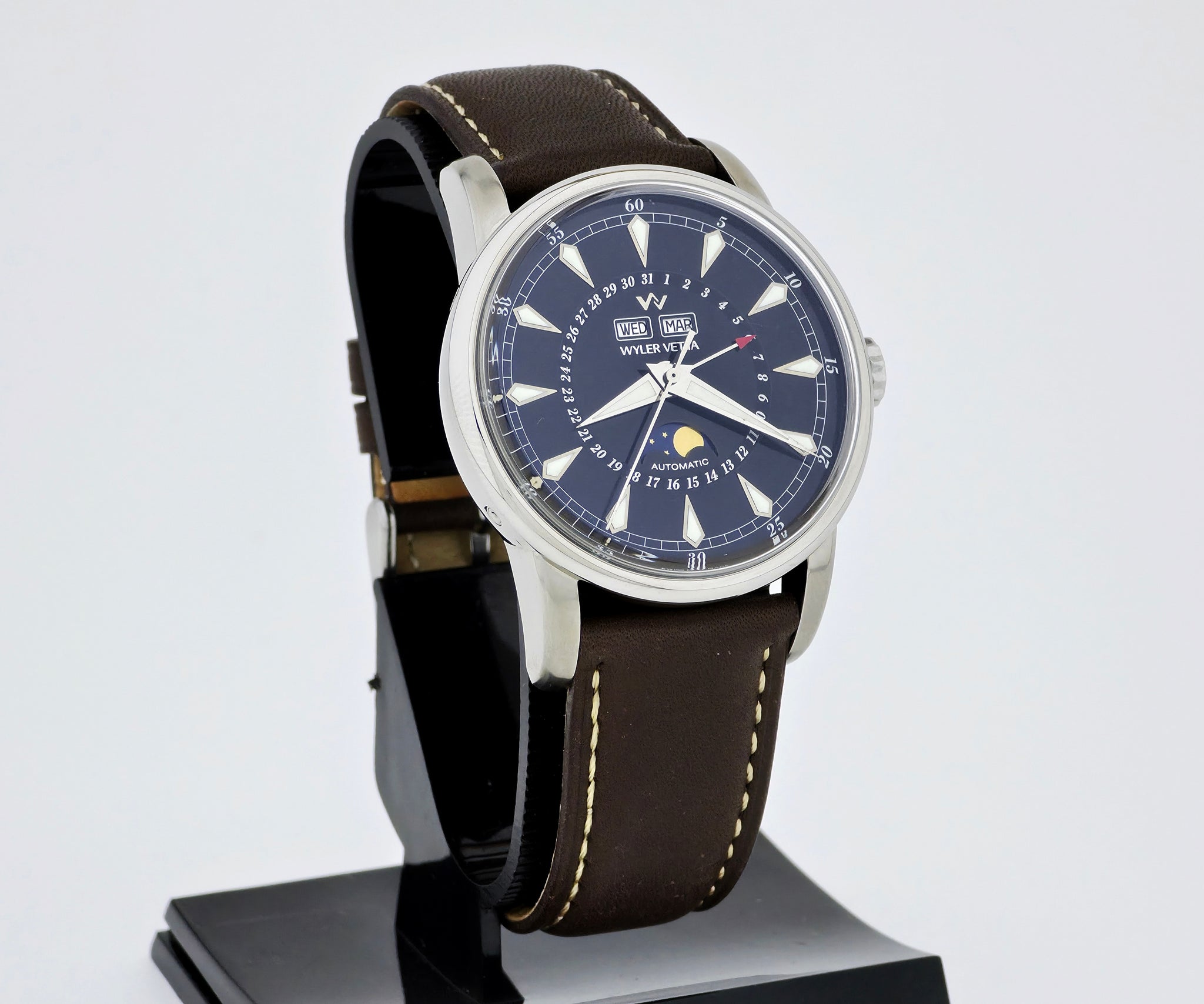 Wyler Vetta beaux arts Moon phase full calendar 39mm Steel Men's watch  WV 0056 EE