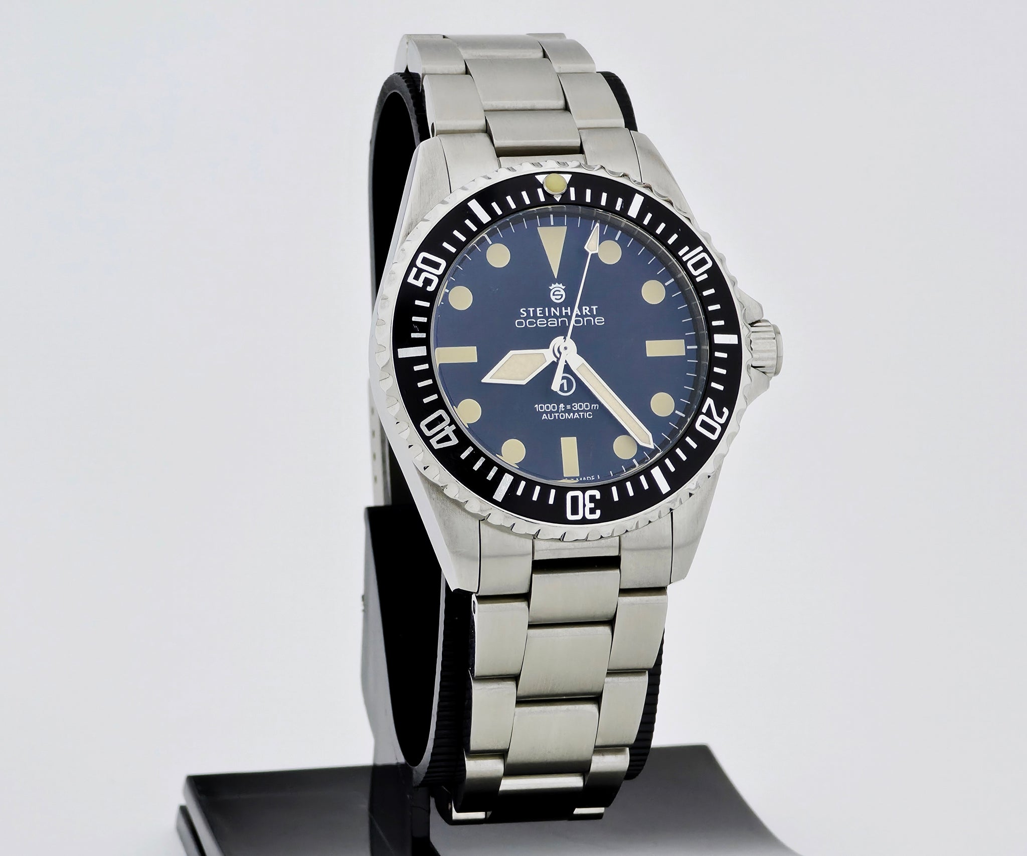 Steinhart Ocean One 300m automatic Diver's watch 39mm Stainless Steel watch