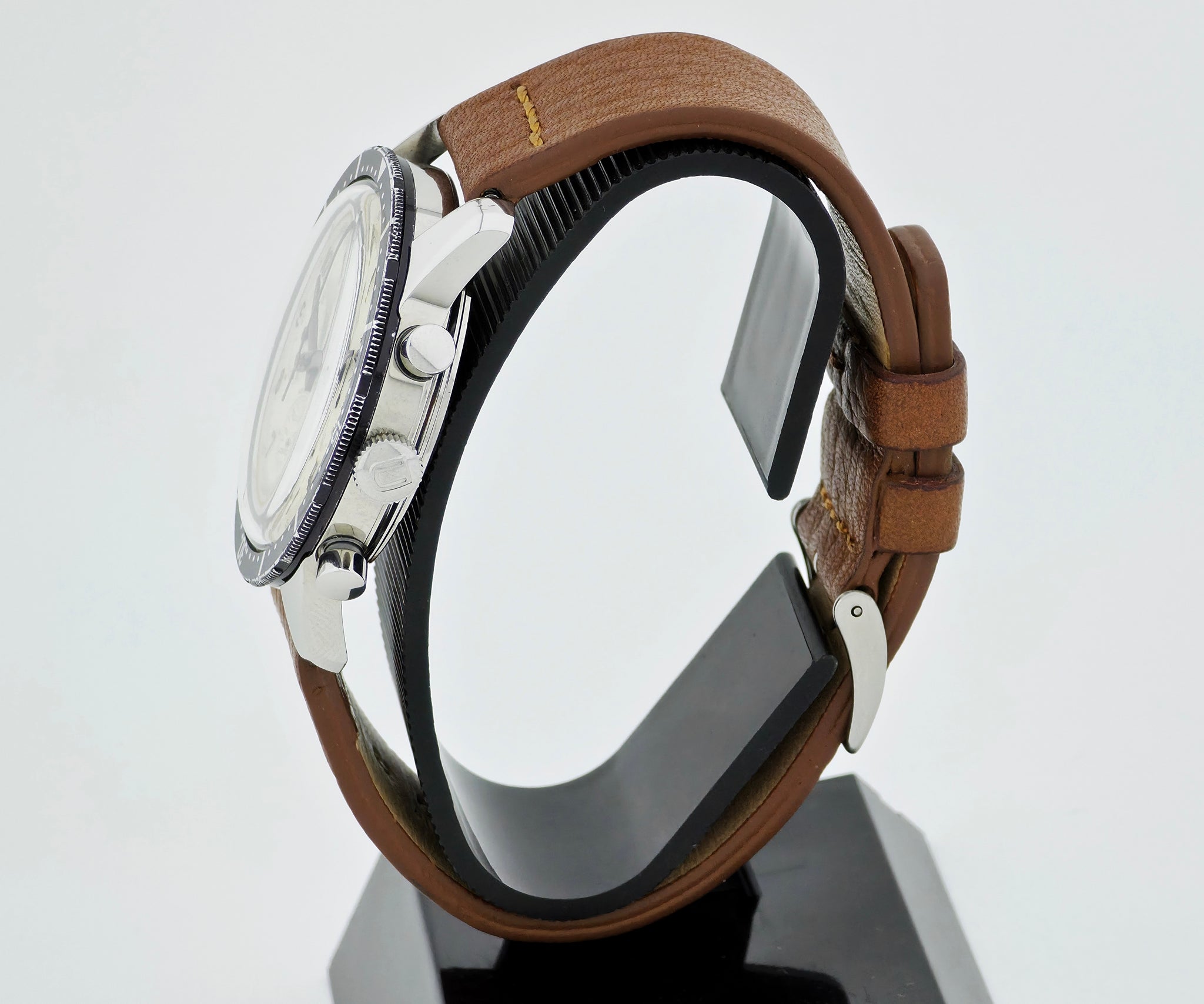 Universal Geneve Aero–Compax Chronograph Mechanical Cal. 130 (72) Steel case 40mm Ref: 22703/3